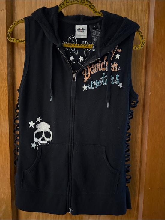 Harley-Davidson Tops - Harley-Davidson Black Hooded Sleeveless Zip Vest with White Skull